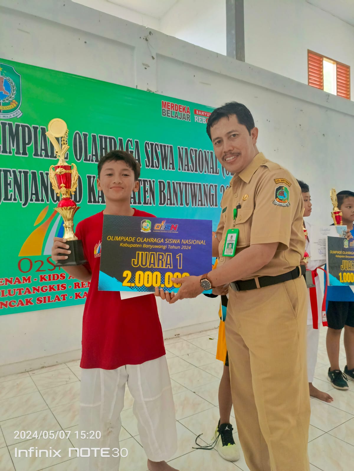 Galeri Latihan 8